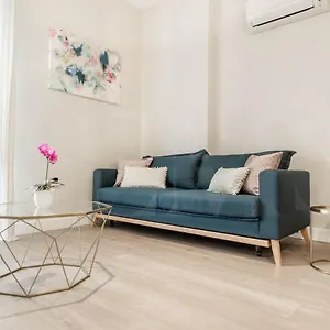 Cozy With Parking In The Center By Rems Apartamento